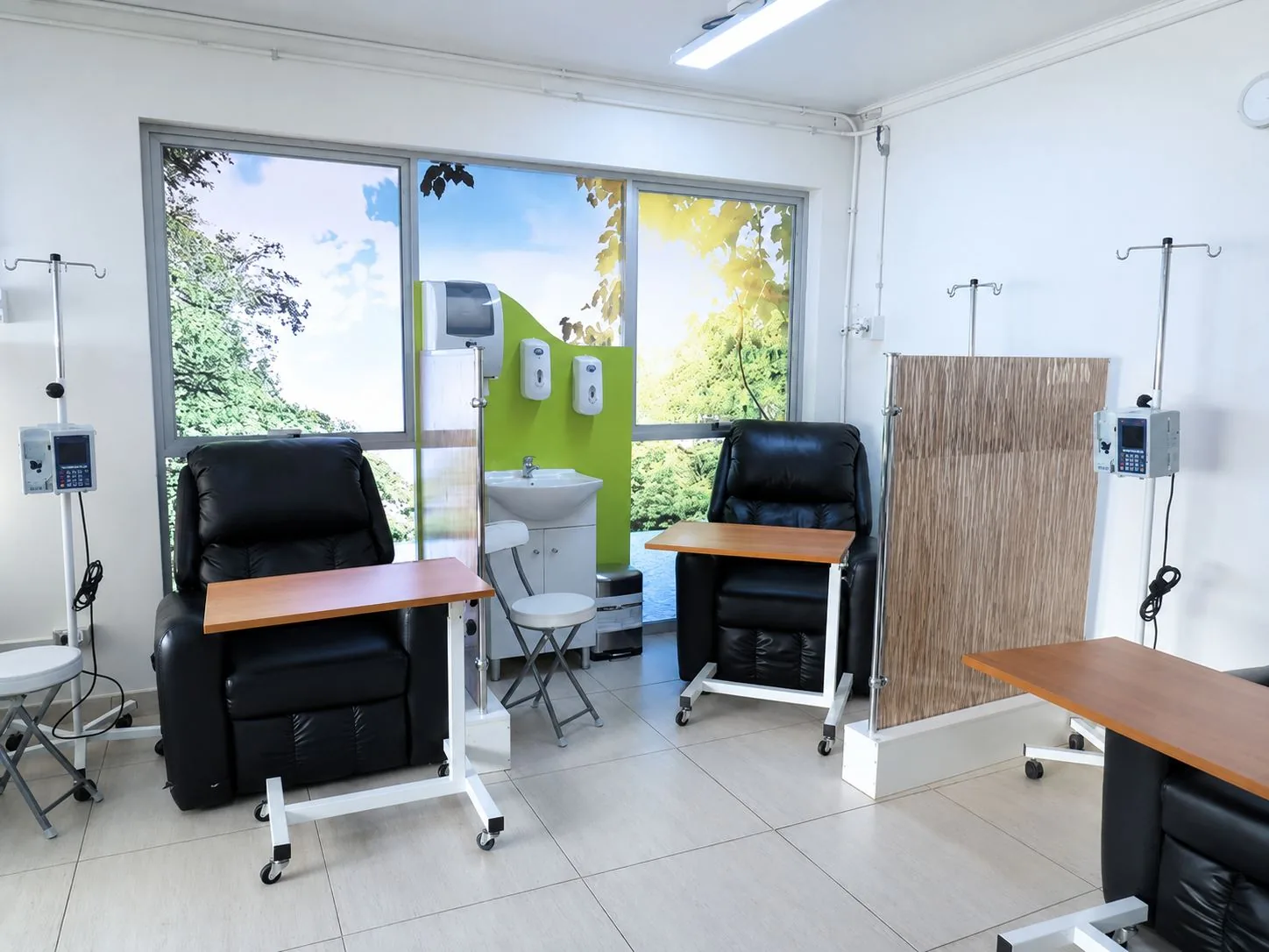 Sala de quimioterapia de la casa matriz en Viña del Mar